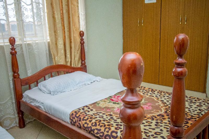 Serene Hotel Καμπάλα Εξωτερικό φωτογραφία